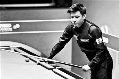 他以年纪轻 他以年纪轻