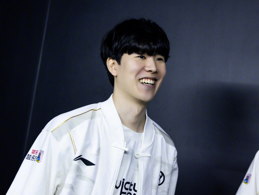 决定立刻引 决定立刻引