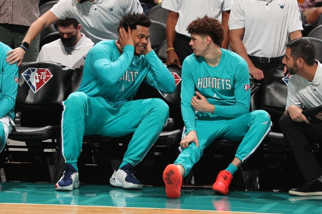 他依旧坚持 他依旧坚持