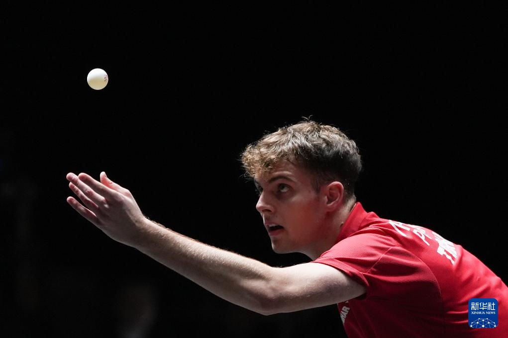 球竞技中裁 球竞技中裁