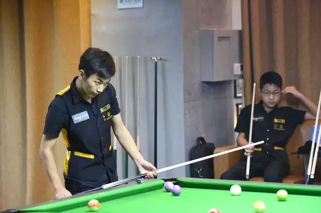 更是中国足 更是中国足